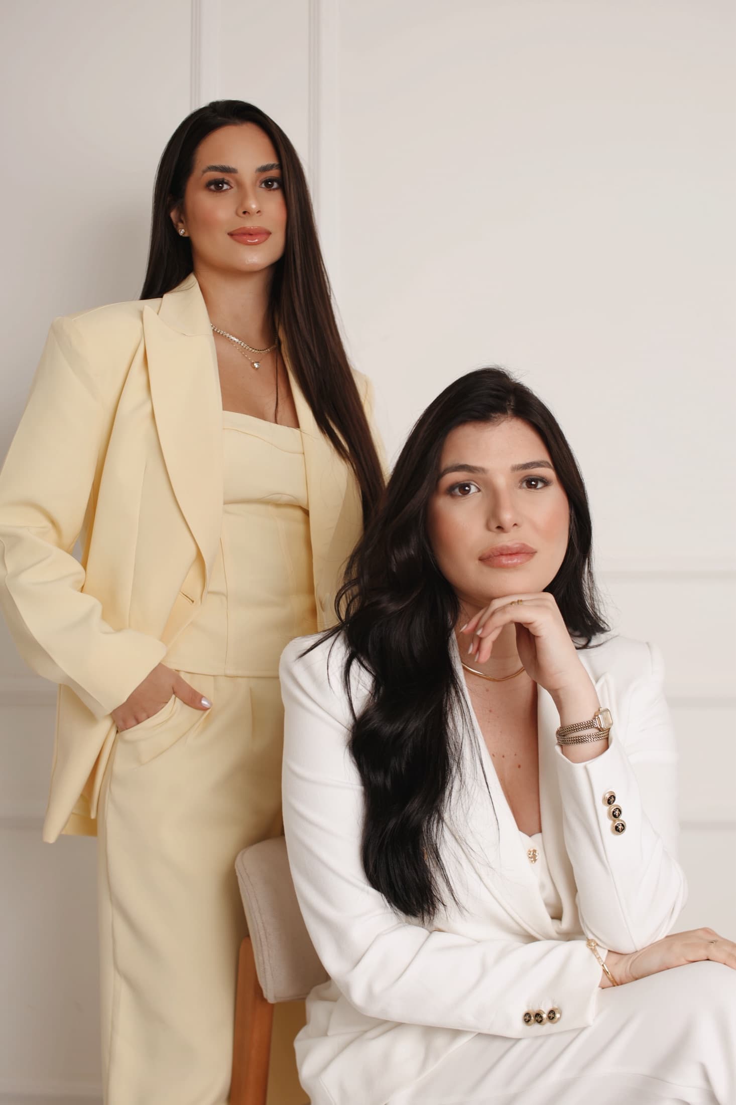 Dra. Karoliny Alves e Dra. Emily Klausen